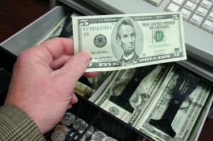 money drawer money drawer 300x199 Top 10 Online Return Policies