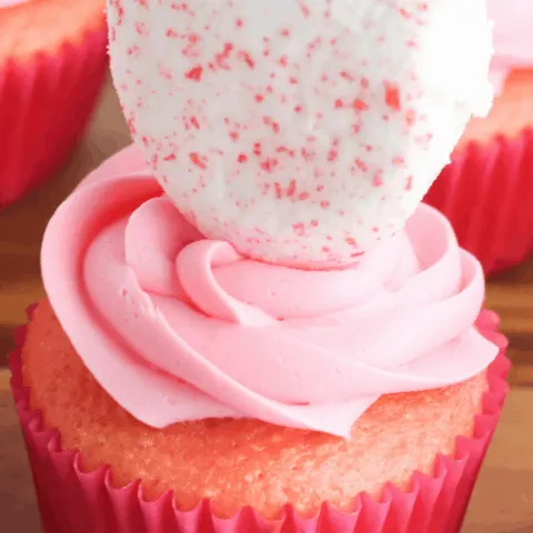 easy Valentine's Recipe of strawberry cupcakes