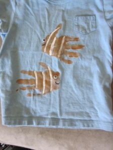 Making fish shirt (1)