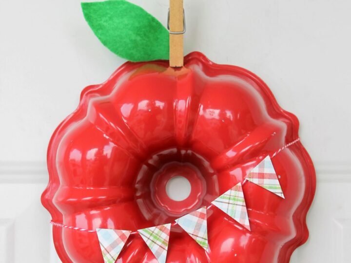 Image for Adorable Apple Bundt Pan Wreath » Homemade Heather