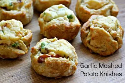 Garlic mashed potato knishes