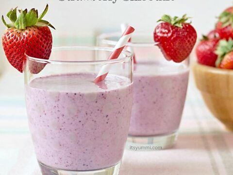 Recipe for a Strawberry Smoothie. A delicious and healthy way to start your day! #breakfast #recipe #healthy