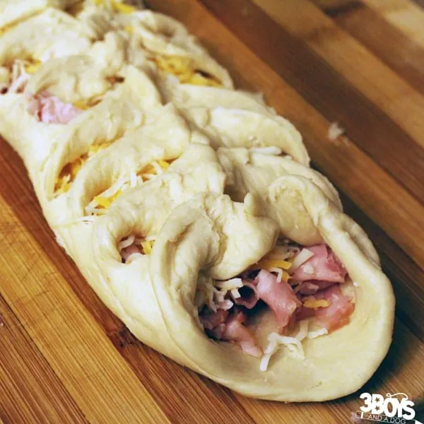 How to make a breakfast braid - a quick and easy Christmas morning recipe
