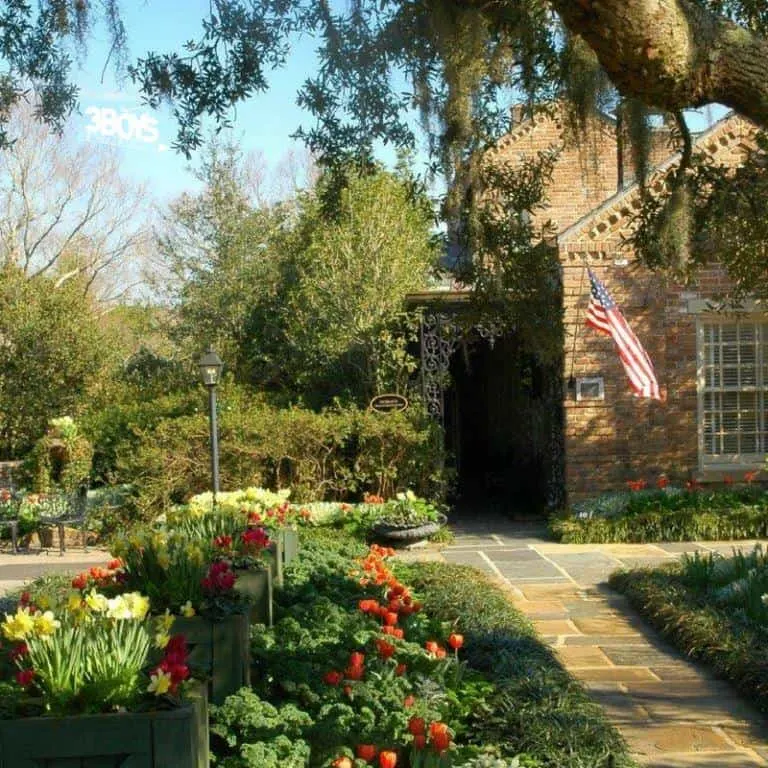 the beautiful Bellingrath Home and Gardens on the Alabama Gulf Coast is only one of the kid friendly places you szhould see on the Alabama Gulf Coast