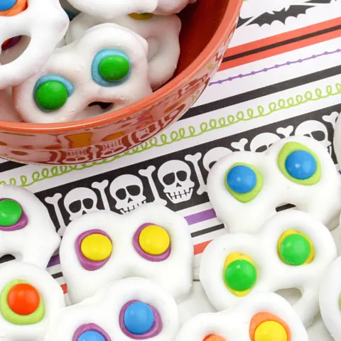 your kids will love these adorable screaming ghost candies