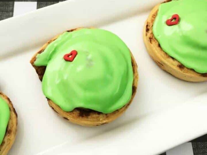 Image for Easy Grinch Cinnamon Rolls 