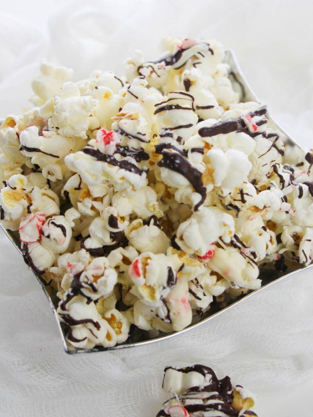 Easy Peppermint Bark Popcorn Recipe