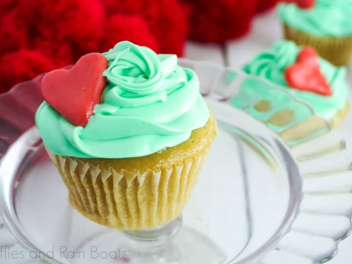 Image for Easy Grinch Cupcakes 