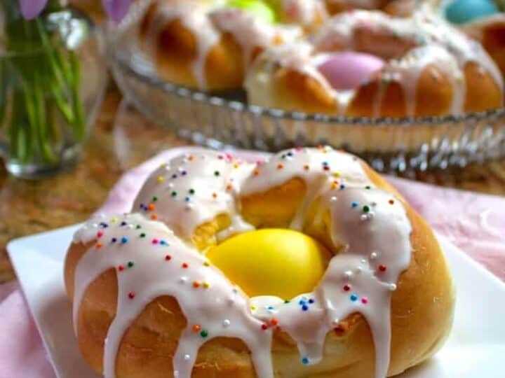 Image for Individual Italian Easter Bread Rings...Easy Step by Step Directions