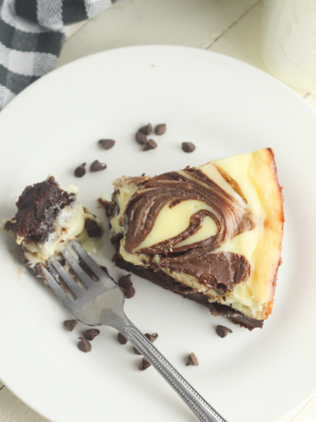 cropped-cheesecake-and-brownies-come-together-in-this-delicious-marbled-dessert.png