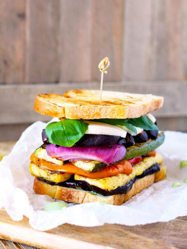 cropped-Grilled-vegetable-sandwich-with-fresh-mozarella-and-basil-aioli-1.jpg
