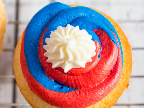 it is easy make this beautiful patriotic cupcake dessert