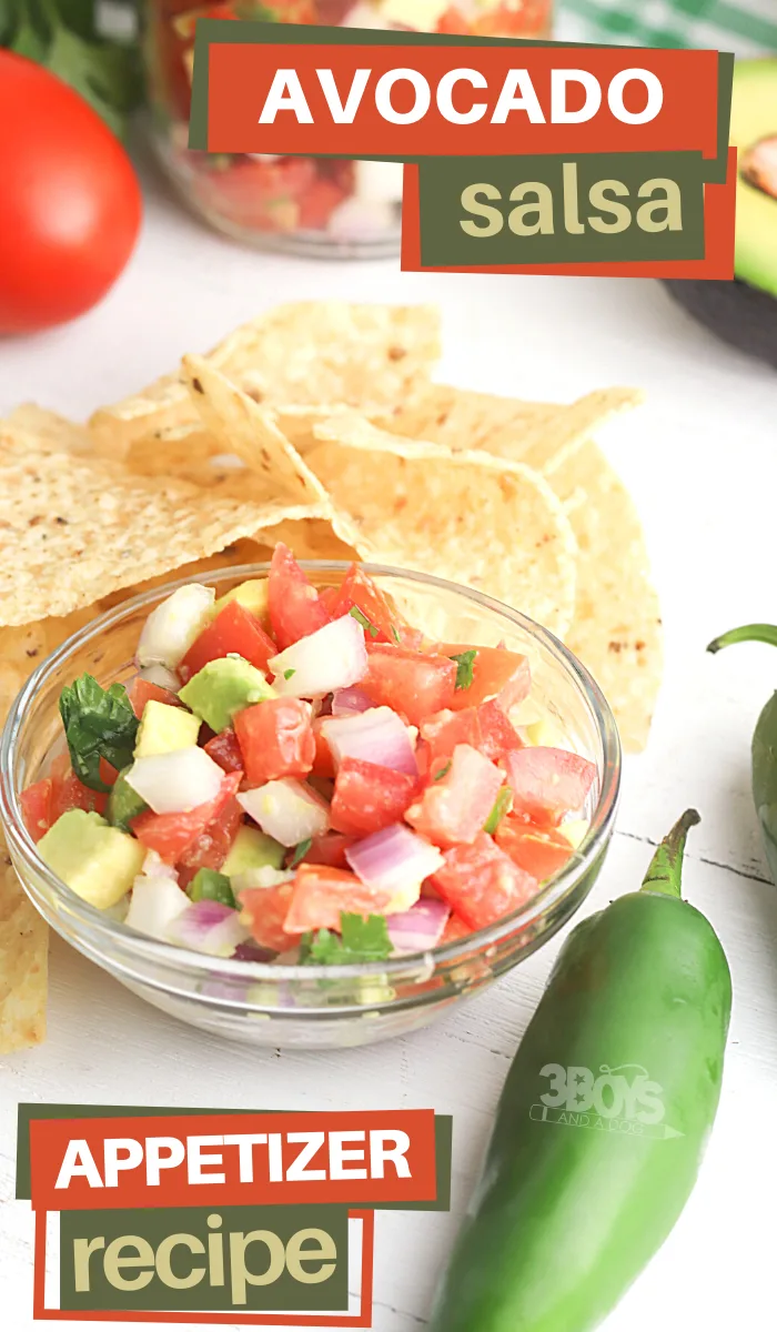 this avocado salsa is perfect for your next Mexican themed party