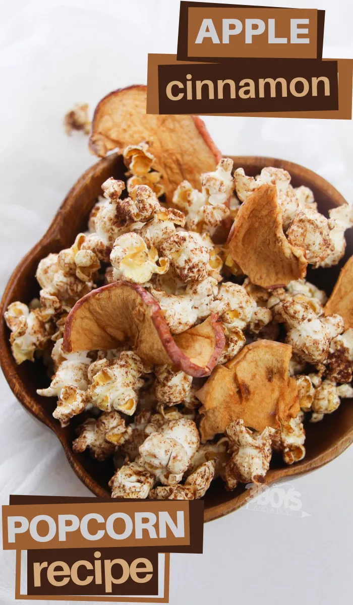 this cinnamon apple popcorn recipe is perfect for a healthy Autumn snack