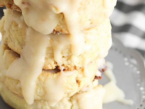 your kids will love eating and helping to make this pumpkin spice cinnamon rolls recipe