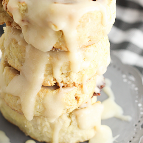 your kids will love eating and helping to make this pumpkin spice cinnamon rolls recipe