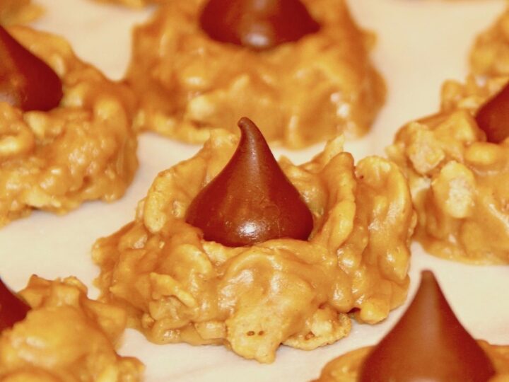 Image for Easy No Bake Peanut Butter Kiss Cookies
