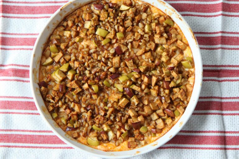 Cheddar apple pie dip with apples and walnuts