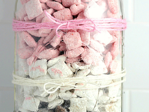 neapolitan puppy chow recipe