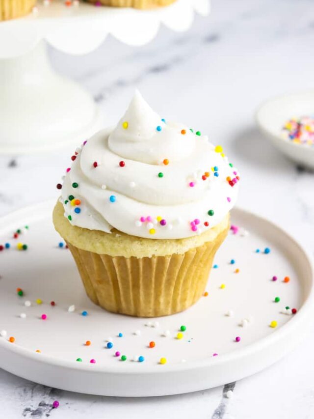 cropped-vegan-vanilla-cupcakes-1.jpg