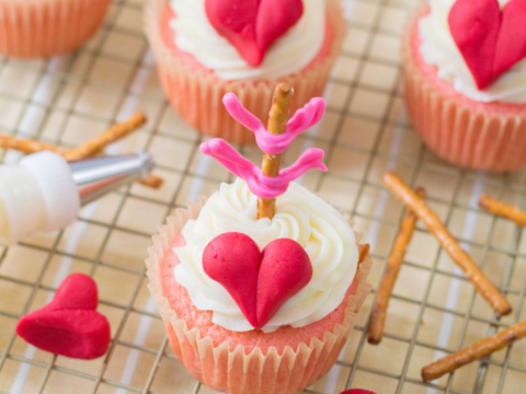 cupids bow cupcakes