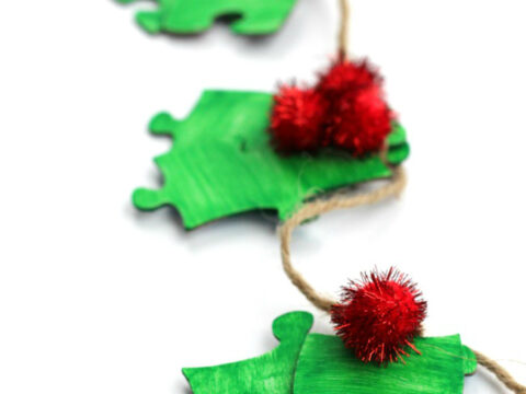 Image for Puzzle Piece Holly Garland Christmas Kids Craft