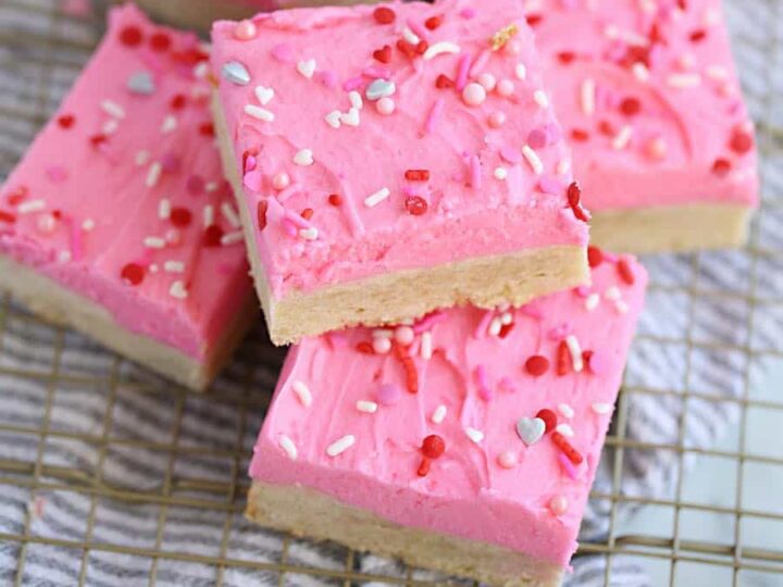 Image for Valentine Sugar Cookie Bars Recipe