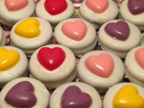Image for White Chocolate Dipped Oreos