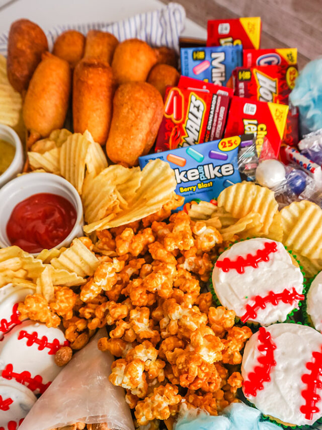 cropped-baseball-charcuterie-board-700x1200-b.jpg