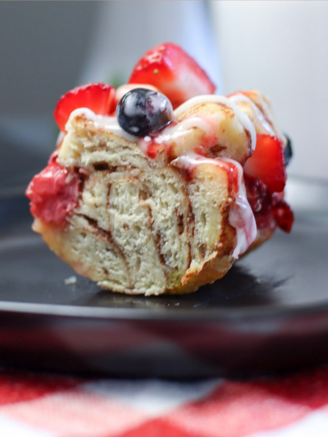 mixed berries monkey bread
