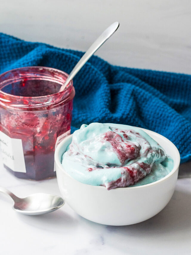 Delicious No-Churn Blue Raspberry Ice Cream Recipe