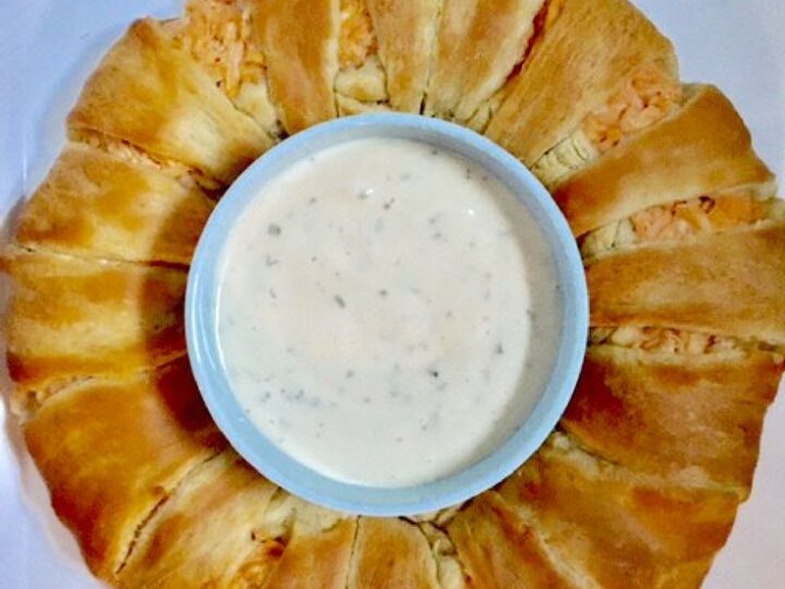 Image for Buffalo Chicken Crescent Ring