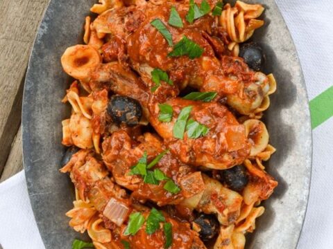 Image for Slow Cooker Chicken with Artichokes, Dried Tomatoes & Olives (+ Instant Pot Option)