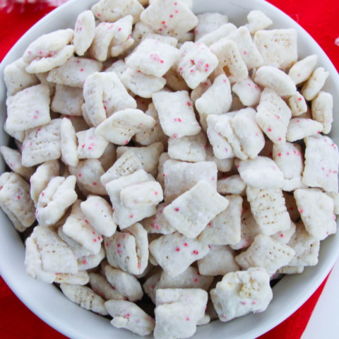 3- Ingredient Peppermint Puppy Chow Recipe