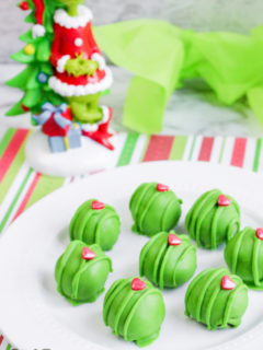cropped-Grinch-Oreo-Truffles-3-1.png