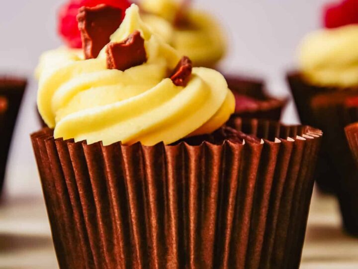Image for Vegan Red Velvet Cupcakes with Frosting