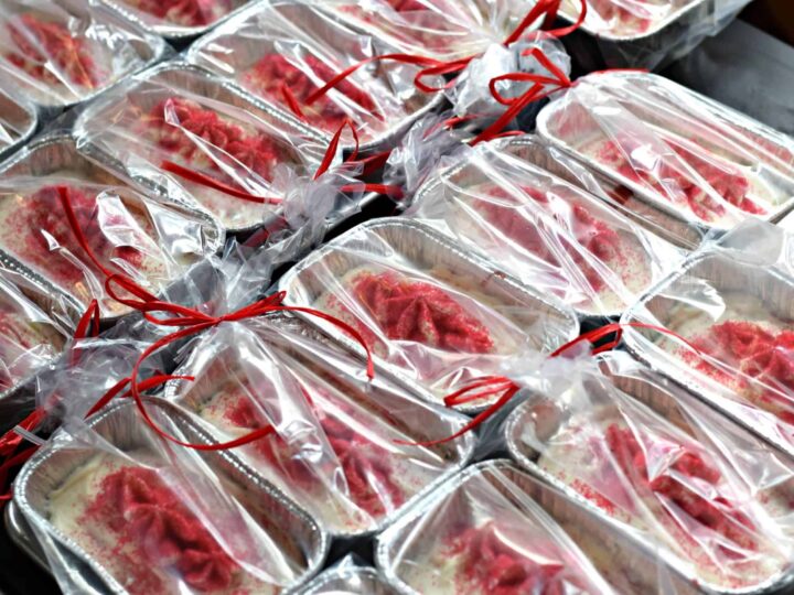 Image for Miniature Red Velvet Cakes