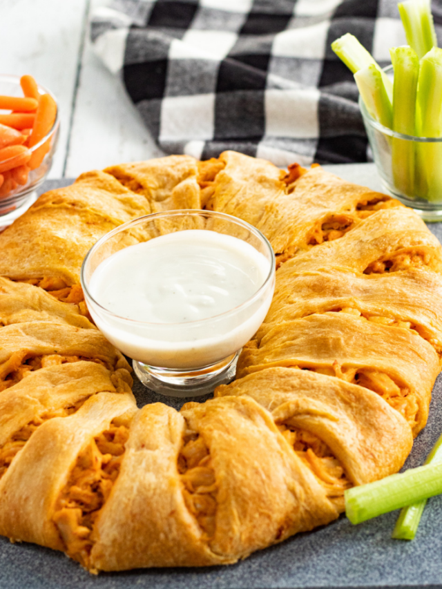 Buffalo Chicken Ring Recipe