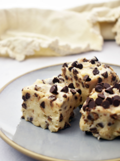 cropped-chocolate-chip-cookie-dough-fudge-6.png
