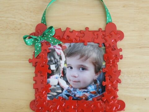 Image for Homemade Christmas Ornaments: Puzzle Piece Frame