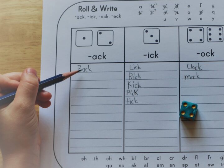 Image for Roll & write for short vowel words