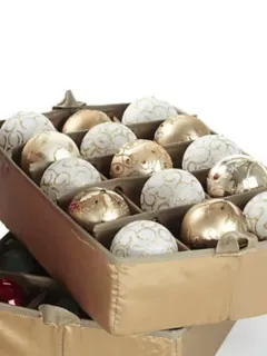 How-to-Organize-Christmas-Ornaments