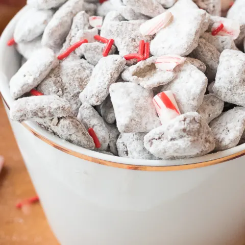 Peppermint Chocolate Puppy Chow 