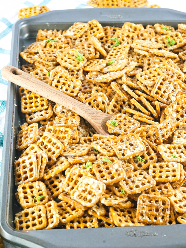 cropped-Garlic-Parmesan-Pretzel-Chips-1.png