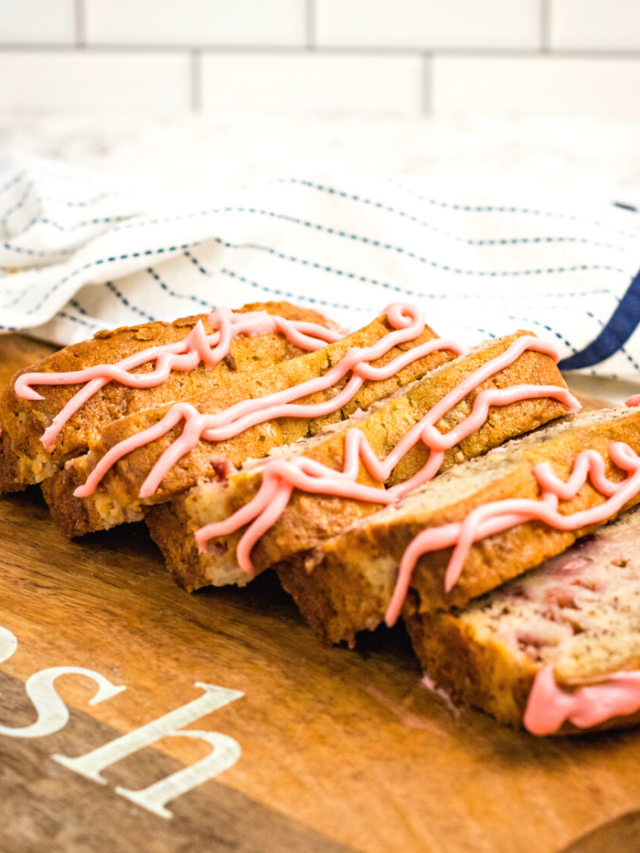 cropped-Strawberry-Banana-Bread-Recipe-4.png