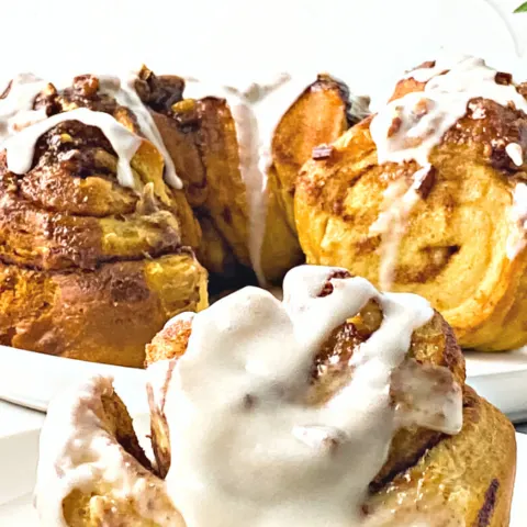 Cinnamon Roll Sticky Buns with Pecans Recipe
