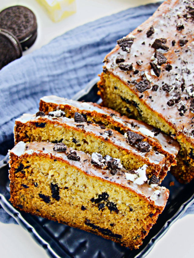 Cookies and Cream Banana Bread Recipe