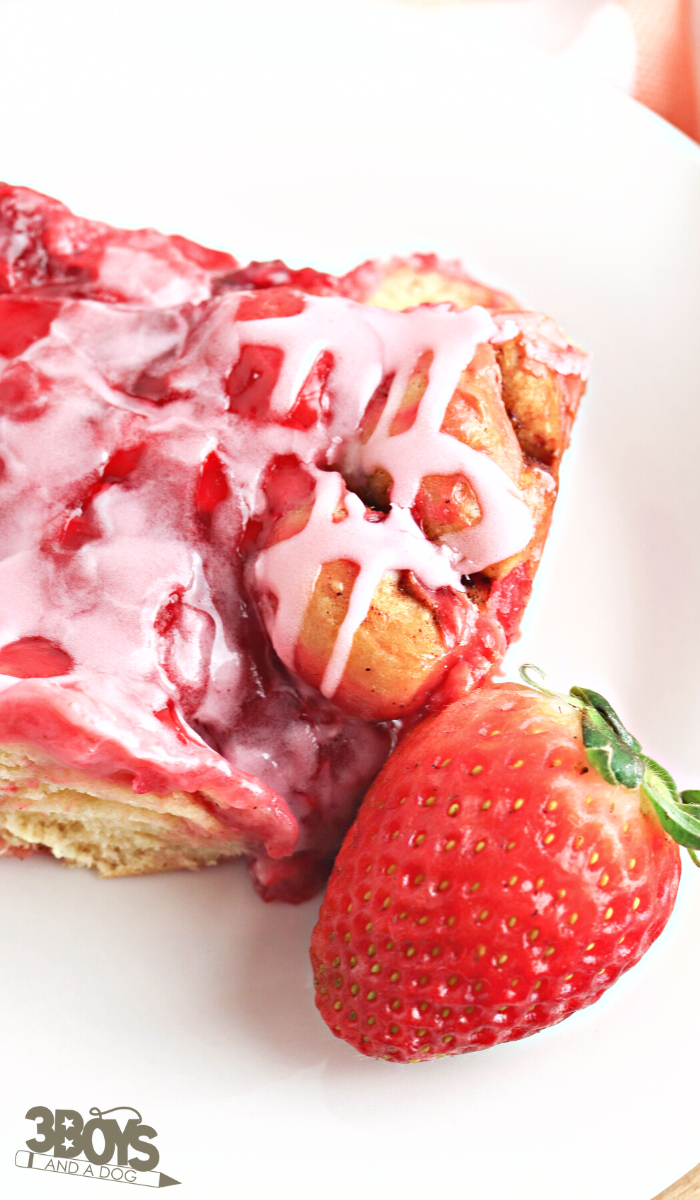 Strawberry Cinnamon Roll Casserole Recipe