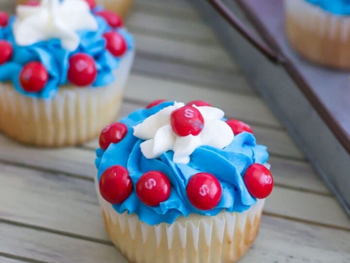 Image for Captain America Cupcakes