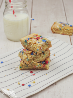 cropped-red-white-and-blue-blondies-recipe-4.png